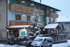 Гостиница Albergo Emigrante  Тионе Ди Тренто